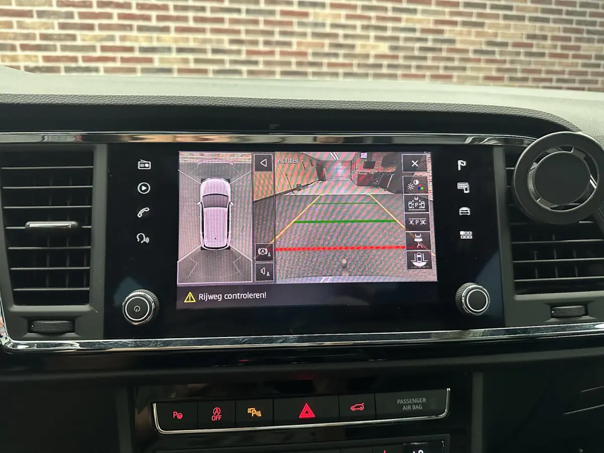 1.5 TSI FR Business Intense Black PANO BEATS AUDIO