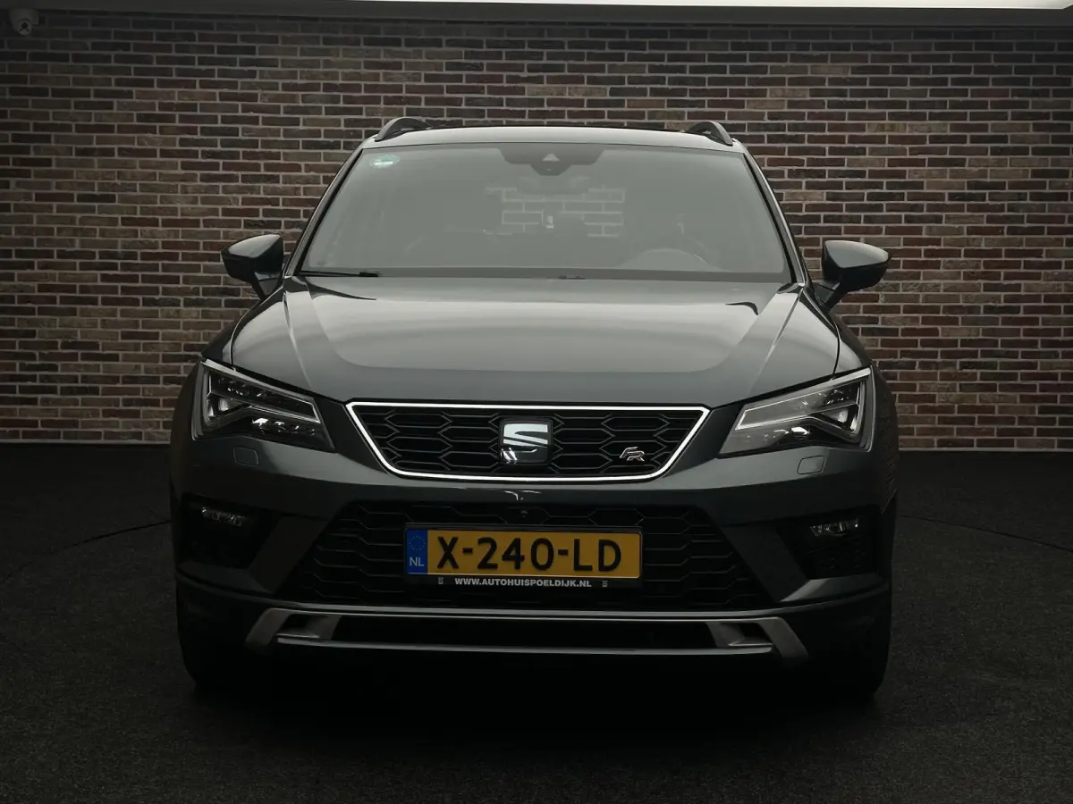 1.5 TSI FR Business Intense Black PANO BEATS AUDIO