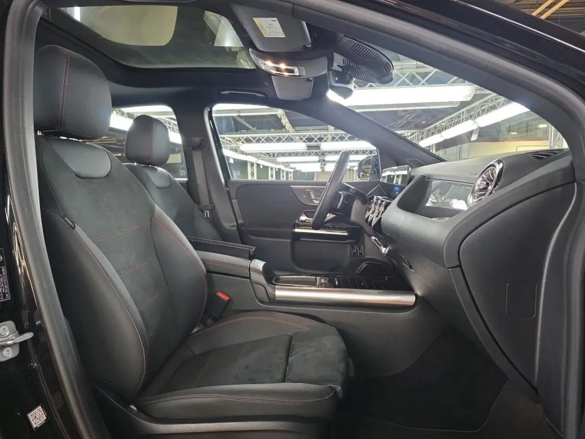 250 e Business Solution AMG / Memory-Stoelen / Panaromadak / Trekhaak / Headup-Display /