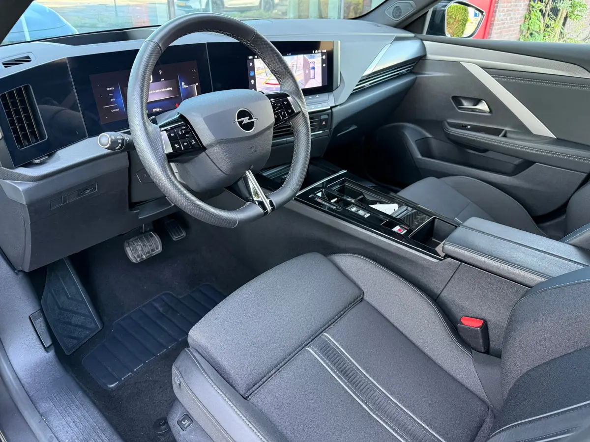 1.2 Turbo Hybrid GS - Automaat - Navi - Camera - Winterpakket - Org.NL