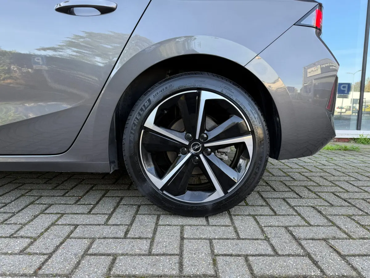 1.2 Turbo Hybrid GS - Automaat - Navi - Camera - Winterpakket - Org.NL