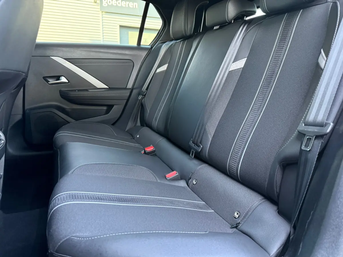 1.2 Turbo Hybrid GS - Automaat - Navi - Camera - Winterpakket - Org.NL