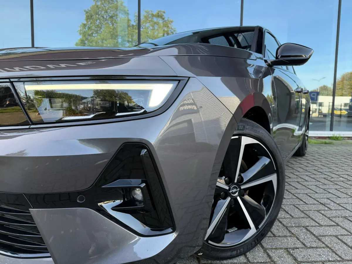1.2 Turbo Hybrid GS - Automaat - Navi - Camera - Winterpakket - Org.NL