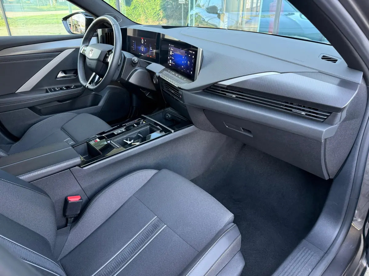 1.2 Turbo Hybrid GS - Automaat - Navi - Camera - Winterpakket - Org.NL