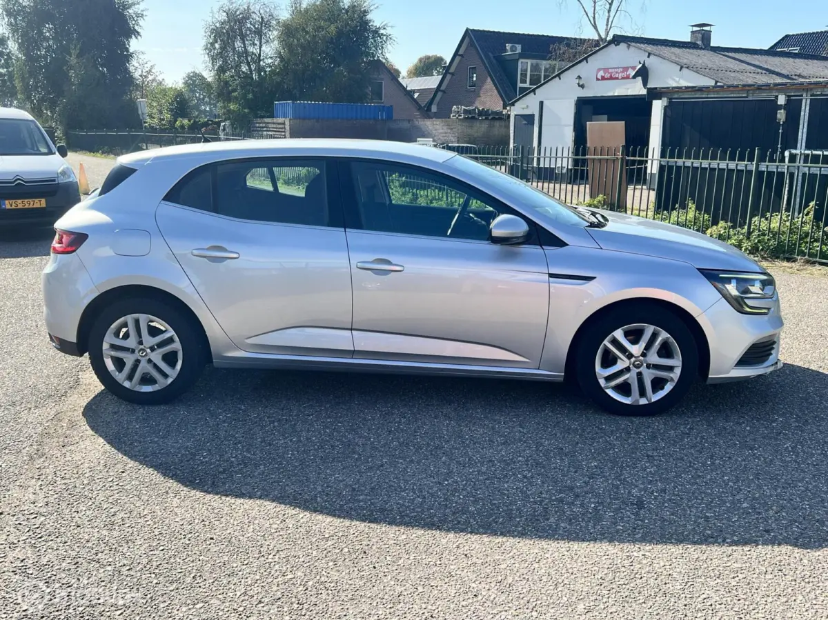 1.5 Blue dCi Limited