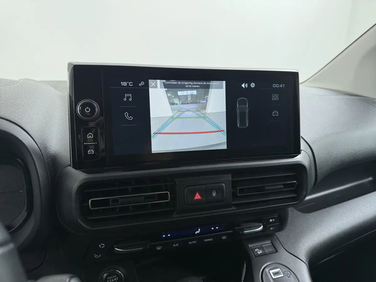 1.5 BlueHDi 130 S&S L2 | Achteruitrijcamera met 180° Area view | Airconditioning | Centrale vergrendeling met Afstandsbediening