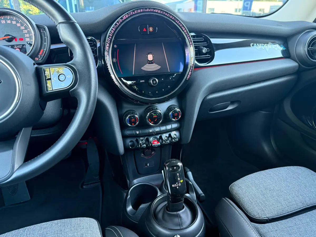 1.5 Cooper Camden Edition - Automaat - Navi - Climate - Org.NL