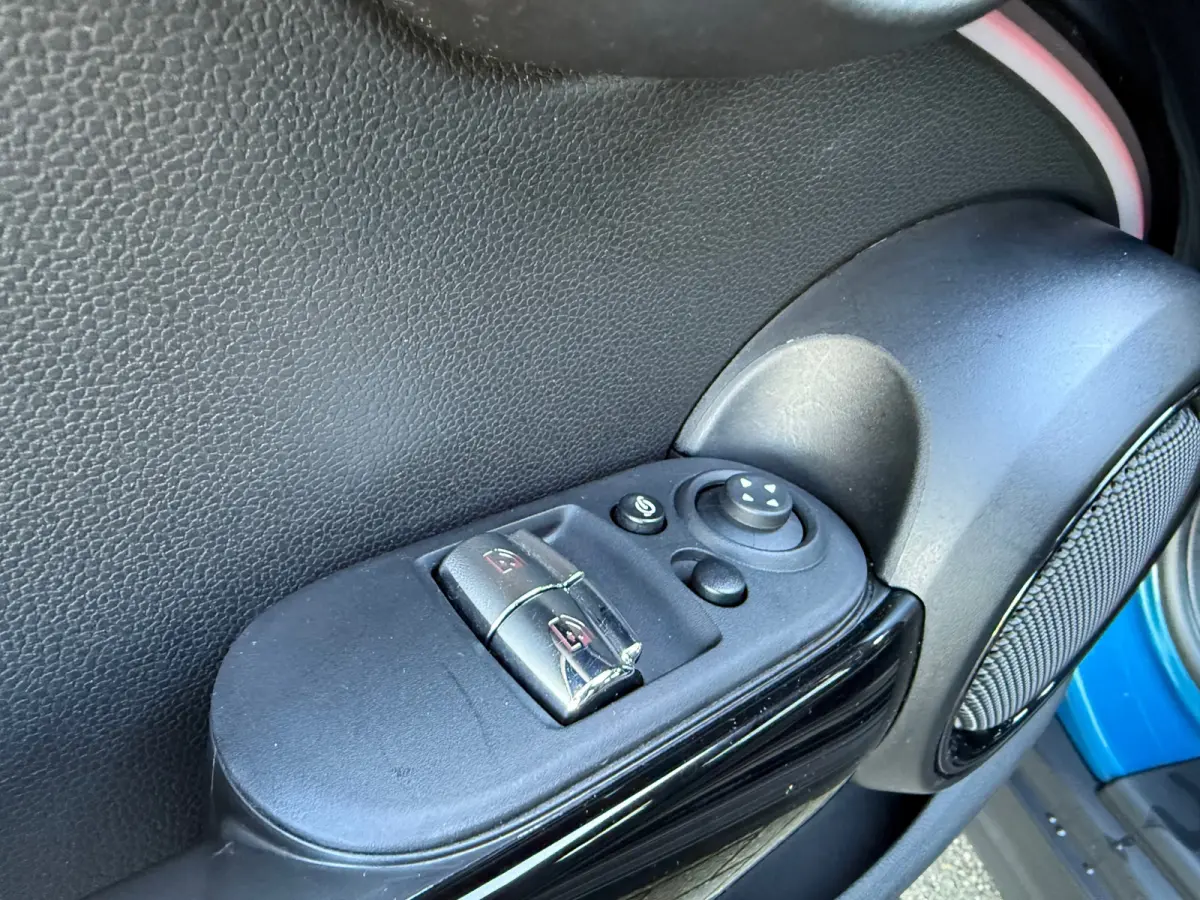 1.5 Cooper Camden Edition - Automaat - Navi - Climate - Org.NL
