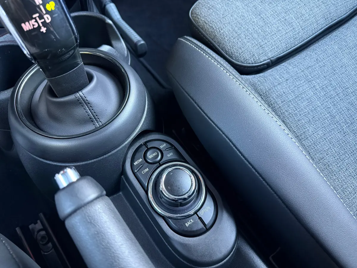 1.5 Cooper Camden Edition - Automaat - Navi - Climate - Org.NL