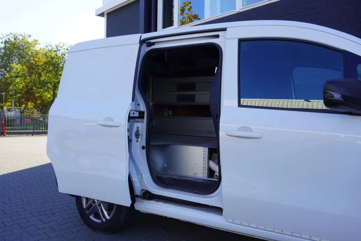 108 CDI EURO 6 - Airco - Navi - Cruise - €13.499,- Excl.