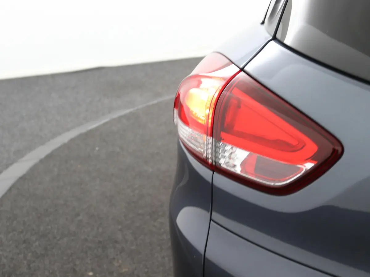TCe 90 Limited | Parkeercamera | Climate Control |