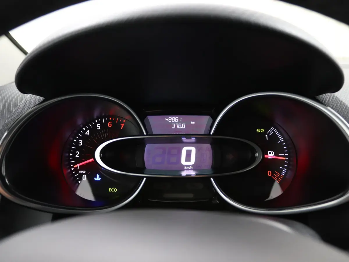 TCe 90 Limited | Parkeercamera | Climate Control |