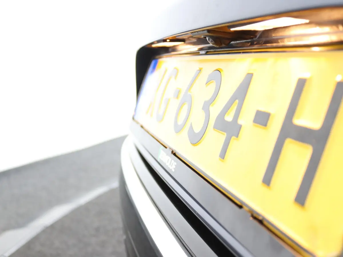 TCe 90 Limited | Parkeercamera | Climate Control |