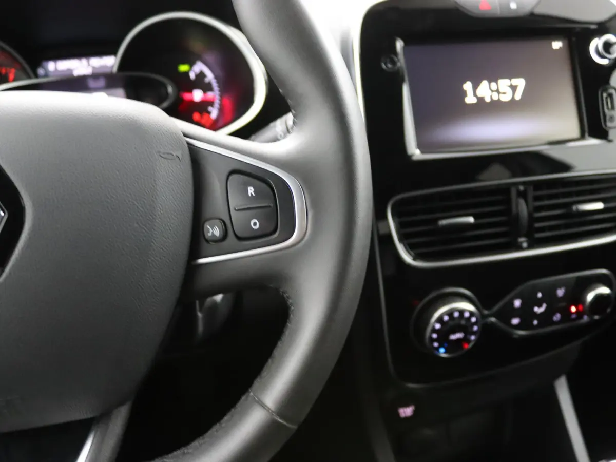 TCe 90 Limited | Parkeercamera | Climate Control |