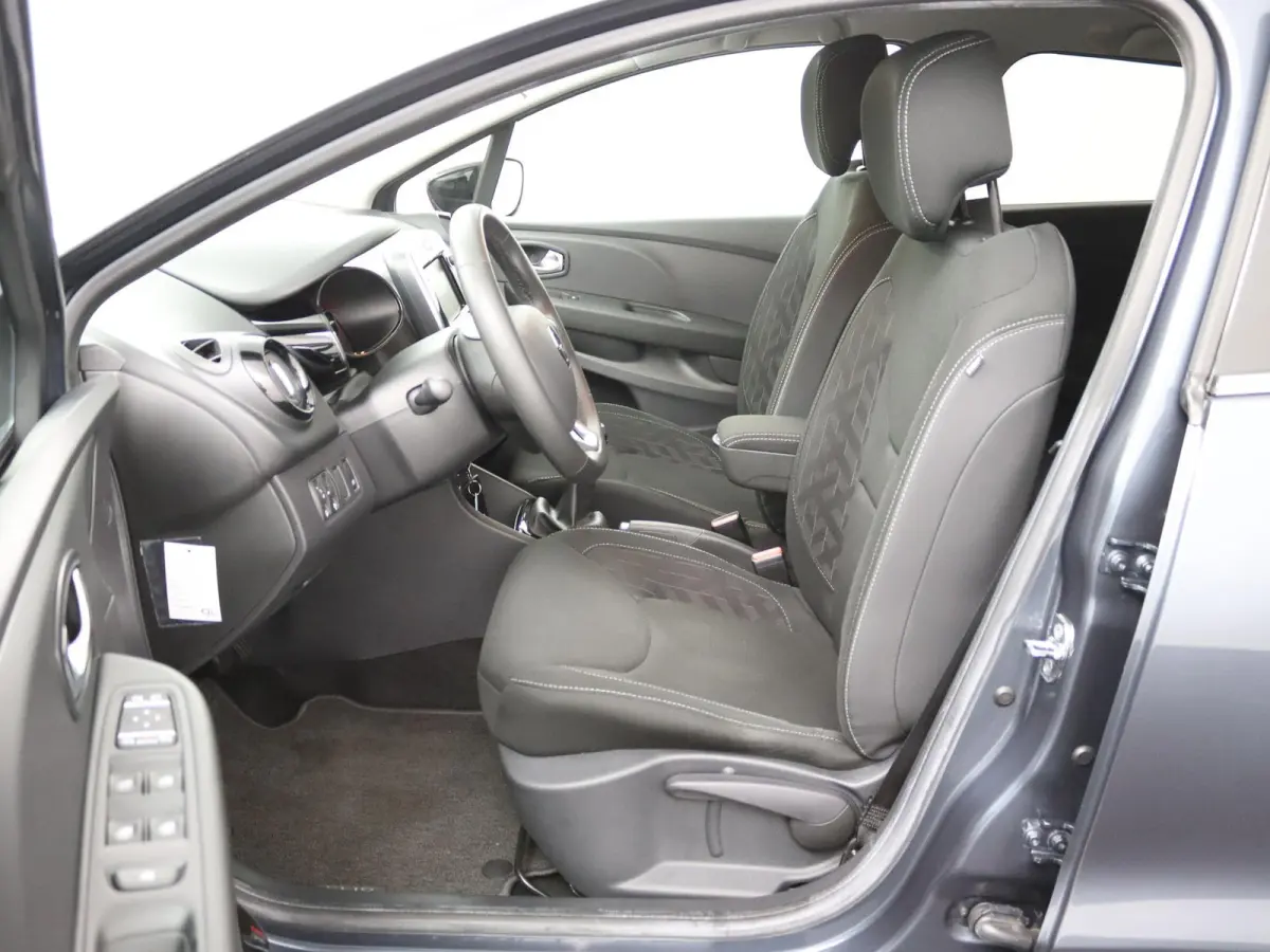 TCe 90 Limited | Parkeercamera | Climate Control |