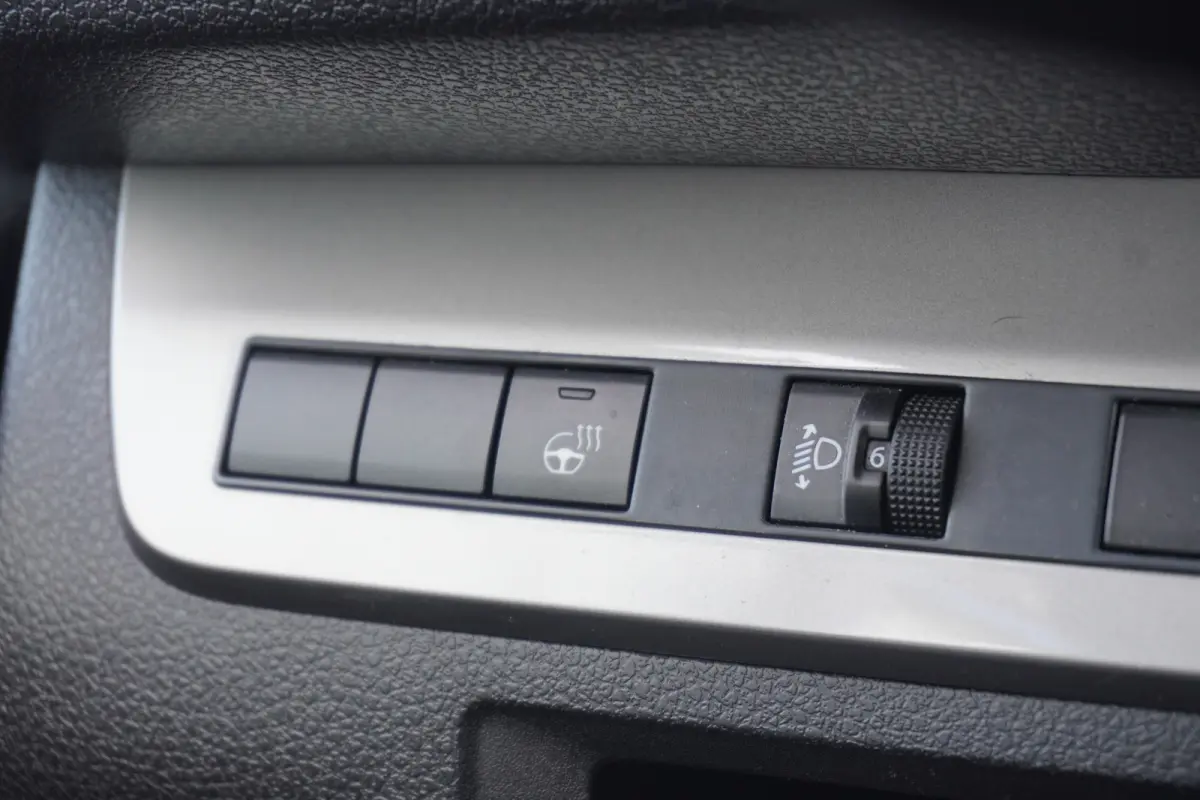 2.0 BlueHDi 145PK L2 Automaat EURO 6 -  Airco - Cruise - Camera - € 20.950,- Excl.
