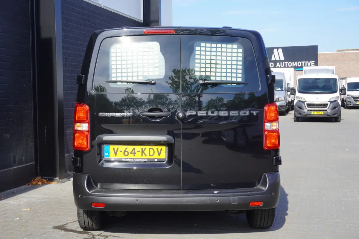 2.0 BlueHDi 145PK L2 Automaat EURO 6 -  Airco - Cruise - Camera - € 20.950,- Excl.