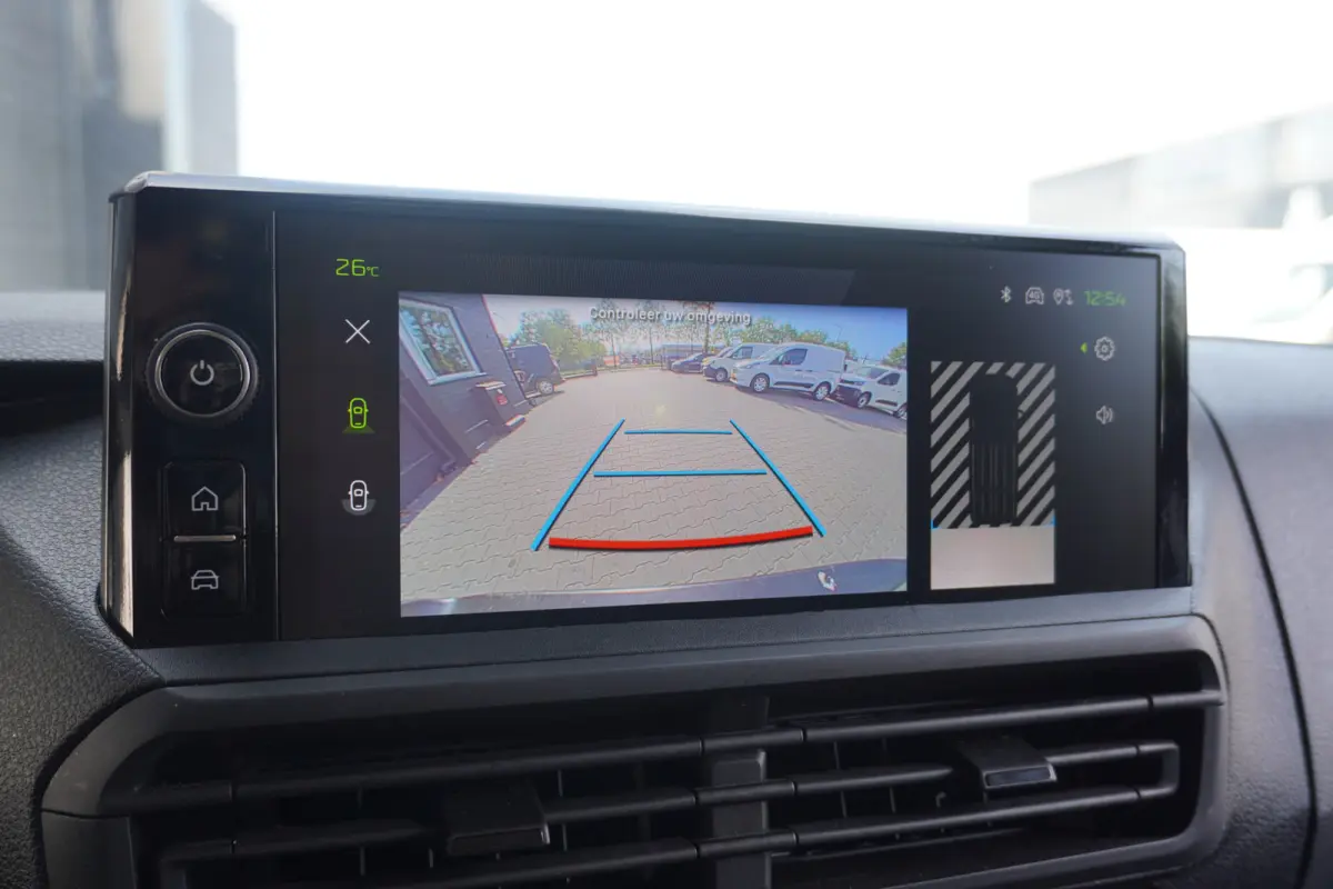 2.0 BlueHDi 145PK L2 Automaat EURO 6 -  Airco - Cruise - Camera - € 20.950,- Excl.