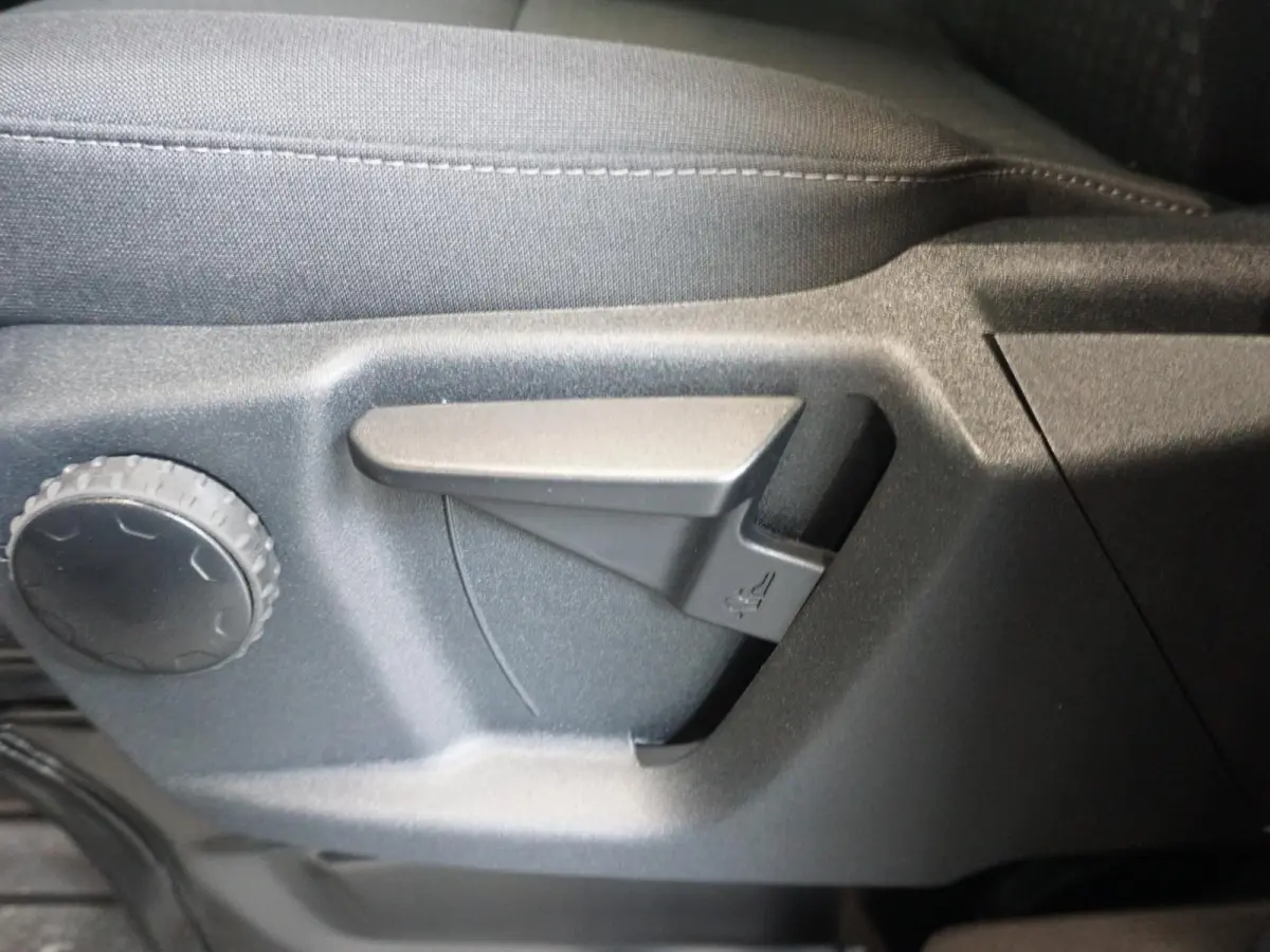 300 2.0 TDCI L2H1 Trend Dubbele Cabine Automaat Airco Navigatie Cruisecontrol Camera Parkeersensoren