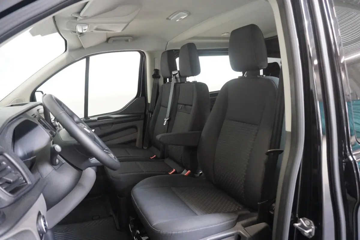 300 2.0 TDCI L2H1 Trend Dubbele Cabine Automaat Airco Navigatie Cruisecontrol Camera Parkeersensoren