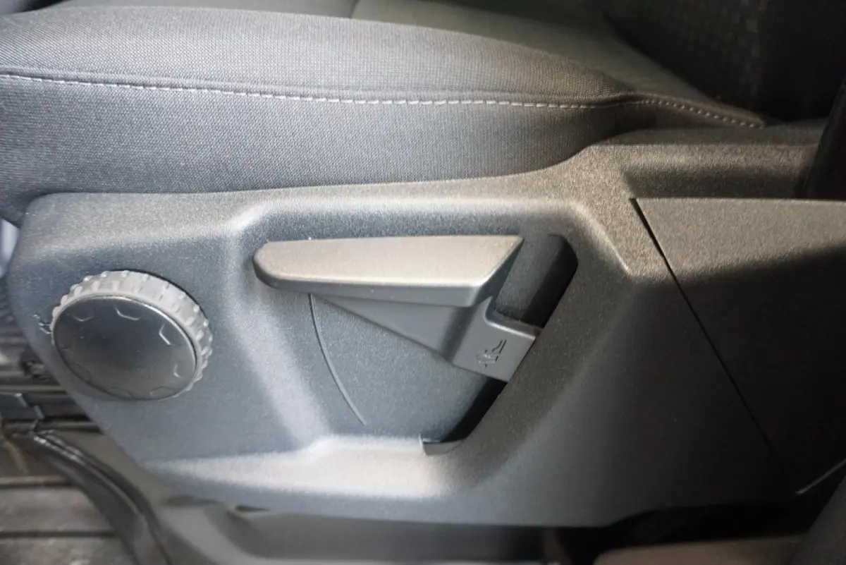 300 2.0 TDCI L2H1 Trend Dubbele Cabine Automaat Airco Navigatie Cruisecontrol Camera Parkeersensoren