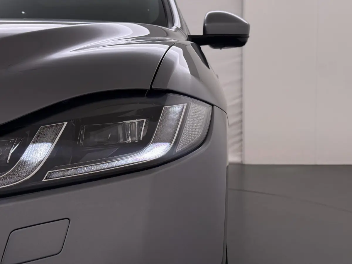 2.0 P400e PHEV HSE RIJKLAARPRIJS INCL 12 MND BOVAG GARANTIE| PANORAMA DAK | EL.STOELEN MET GEHEUGEN | HEAD UP | STOEL + STUUR VERWARMING | LEDER| 360 CAMERA
