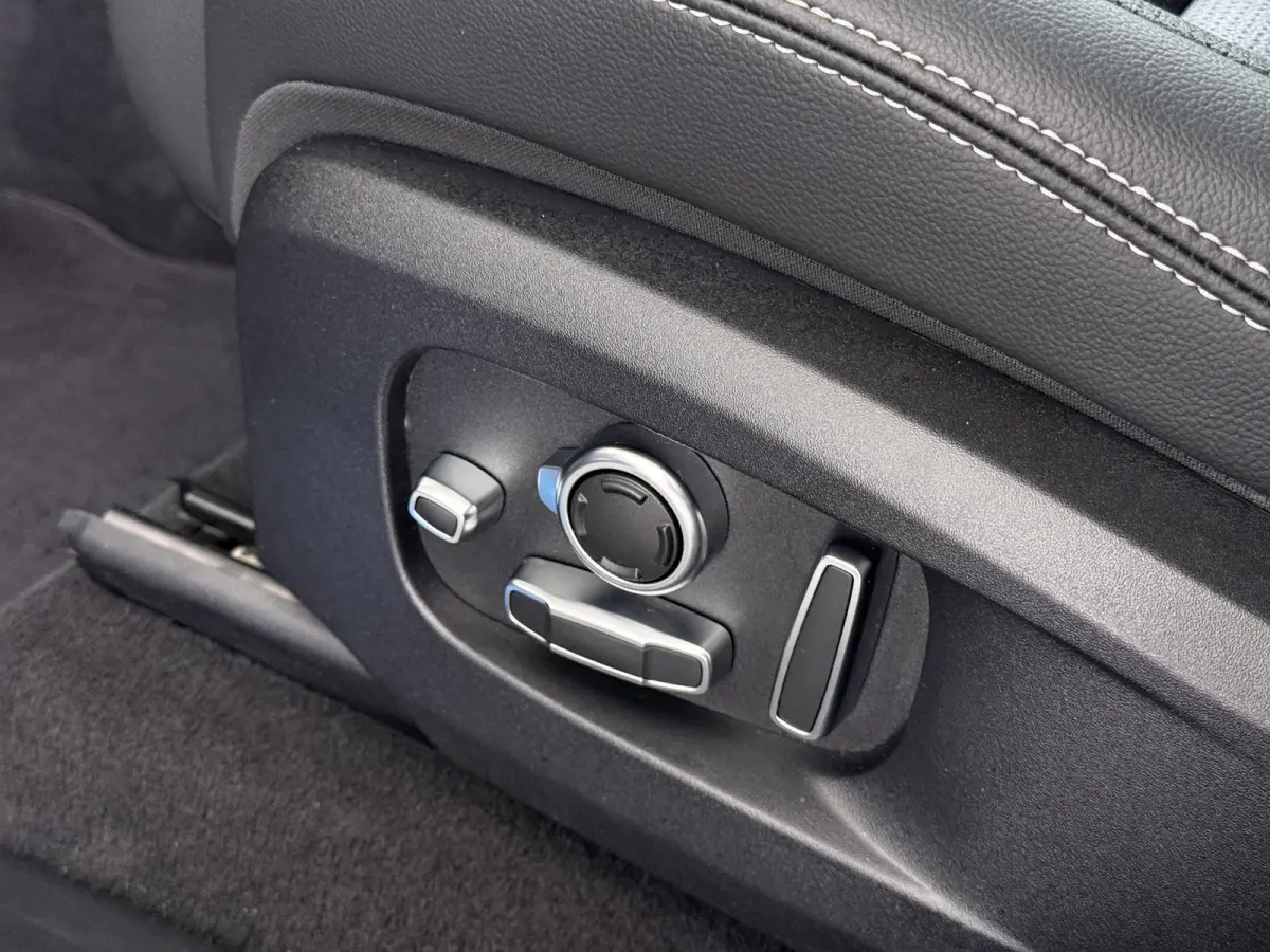2.0 P400e PHEV HSE RIJKLAARPRIJS INCL 12 MND BOVAG GARANTIE| PANORAMA DAK | EL.STOELEN MET GEHEUGEN | HEAD UP | STOEL + STUUR VERWARMING | LEDER| 360 CAMERA