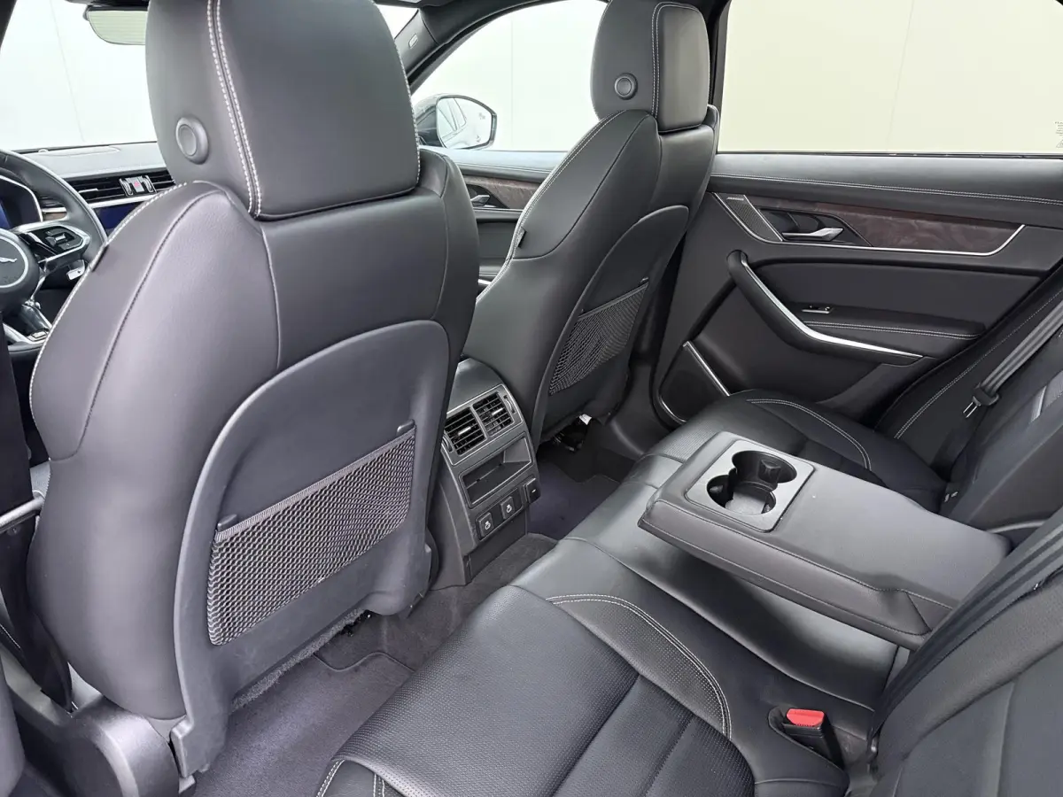 2.0 P400e PHEV HSE RIJKLAARPRIJS INCL 12 MND BOVAG GARANTIE| PANORAMA DAK | EL.STOELEN MET GEHEUGEN | HEAD UP | STOEL + STUUR VERWARMING | LEDER| 360 CAMERA