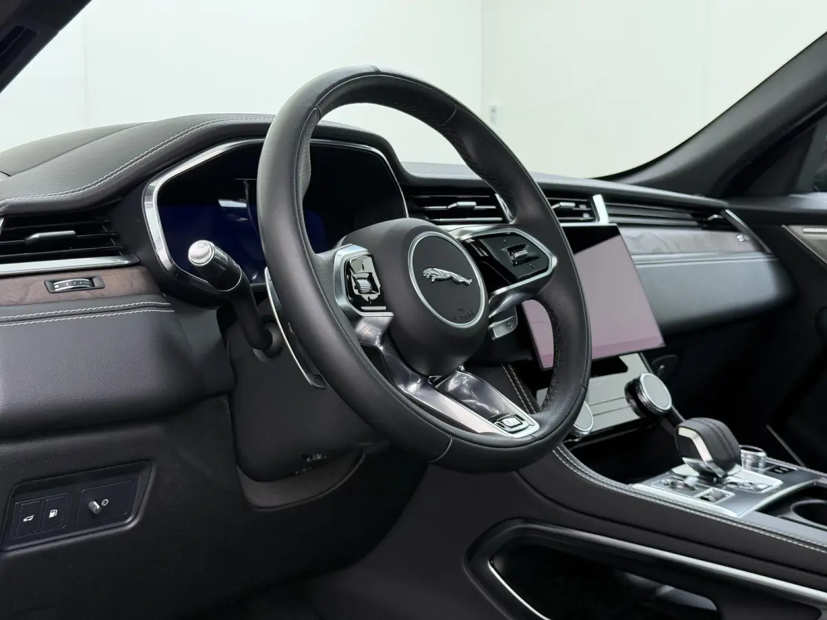2.0 P400e PHEV HSE RIJKLAARPRIJS INCL 12 MND BOVAG GARANTIE| PANORAMA DAK | EL.STOELEN MET GEHEUGEN | HEAD UP | STOEL + STUUR VERWARMING | LEDER| 360 CAMERA