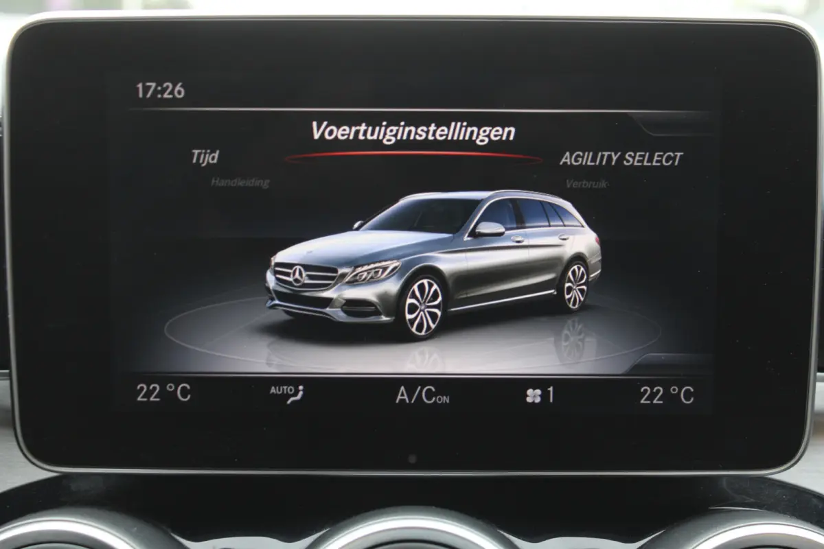 400 AUT9 4MATIC AMG Line NIGHT PAKKET PANORAMADAK HEAD-UP LUCHTVERING LEDER MEMORY TREKHAAK 19''