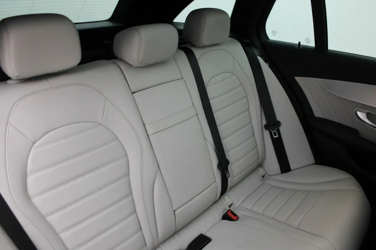 400 AUT9 4MATIC AMG Line NIGHT PAKKET PANORAMADAK HEAD-UP LUCHTVERING LEDER MEMORY TREKHAAK 19''