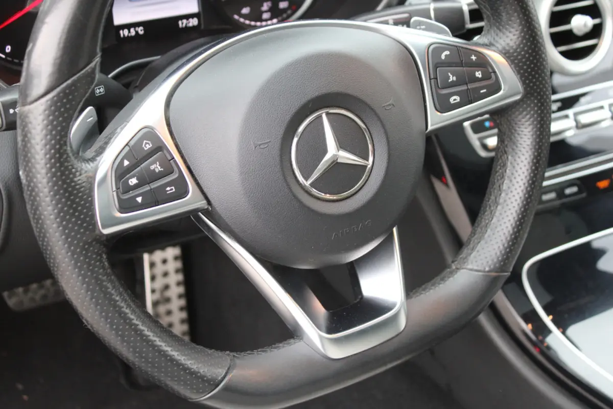 400 AUT9 4MATIC AMG Line NIGHT PAKKET PANORAMADAK HEAD-UP LUCHTVERING LEDER MEMORY TREKHAAK 19''