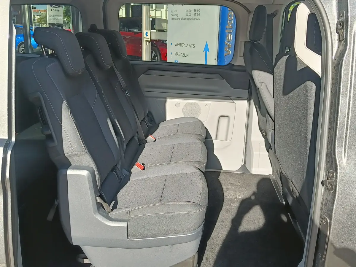 340 2.5 PHEV L2H1 Limited 9-Persoons | Incl. BTW | Driver Assistance Pack | Navigatie | Camera | Clima | Adaptive Cruise | Dodehoek Detectie |
