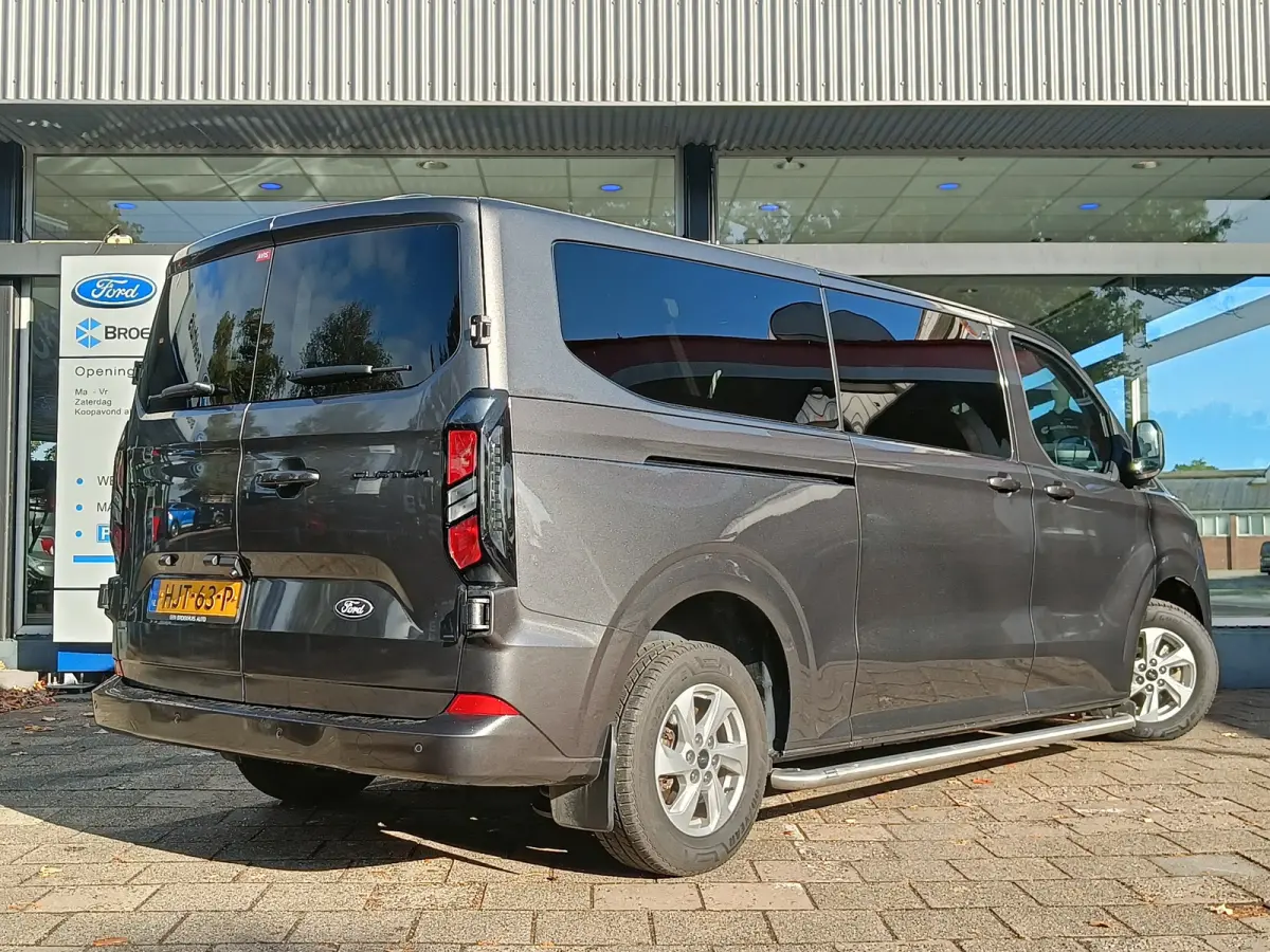 340 2.5 PHEV L2H1 Limited 9-Persoons | Incl. BTW | Driver Assistance Pack | Navigatie | Camera | Clima | Adaptive Cruise | Dodehoek Detectie |