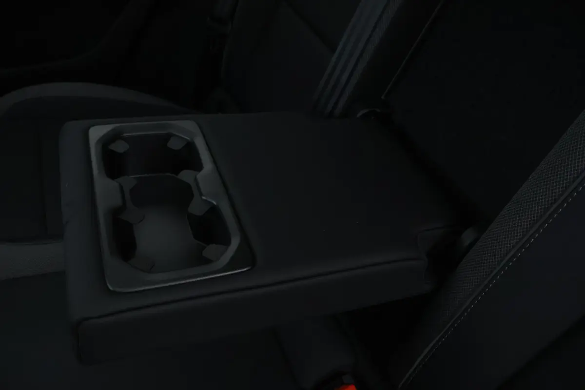 Recharge Plus 69 kWh | Microtec interieur! | Warmtepomp | Thunder Grey!