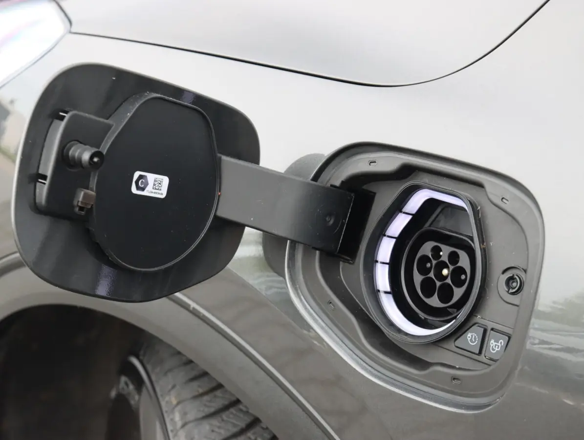 2.5 PHEV 225PK Cool & Connect | SOH 90% | Stuur/stoelverwarming