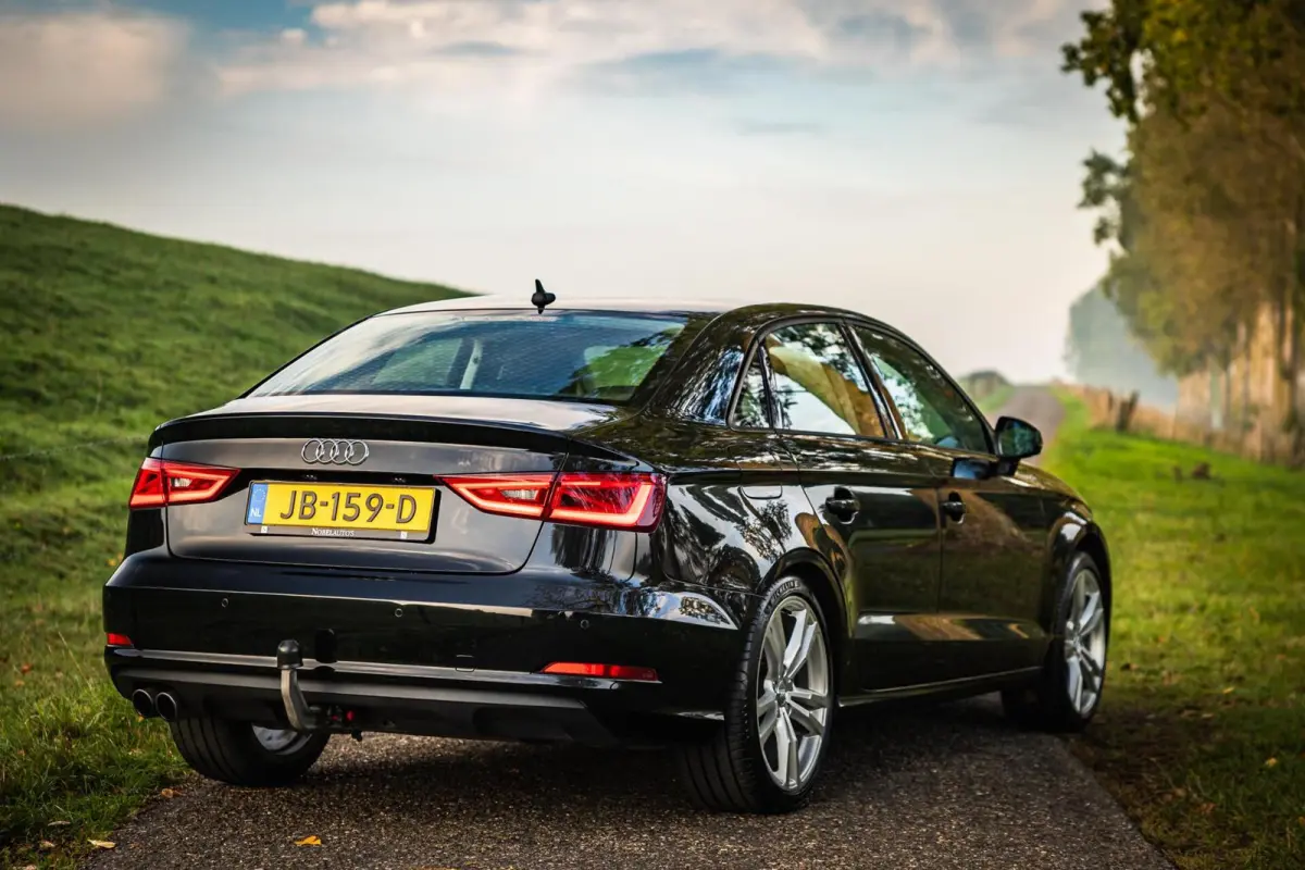 1.4 TFSI CoD Ambiente Pro Line Plus | Leer