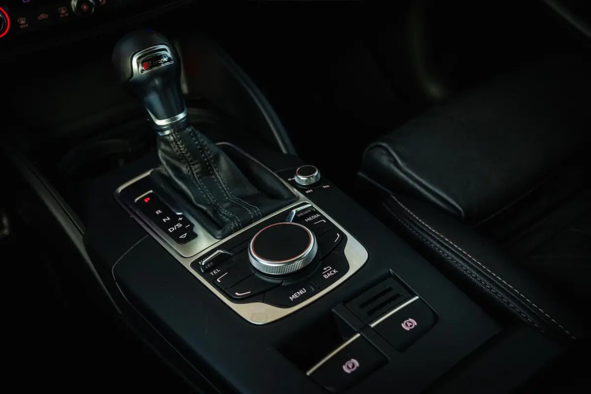 1.4 TFSI CoD Ambiente Pro Line Plus | Leer