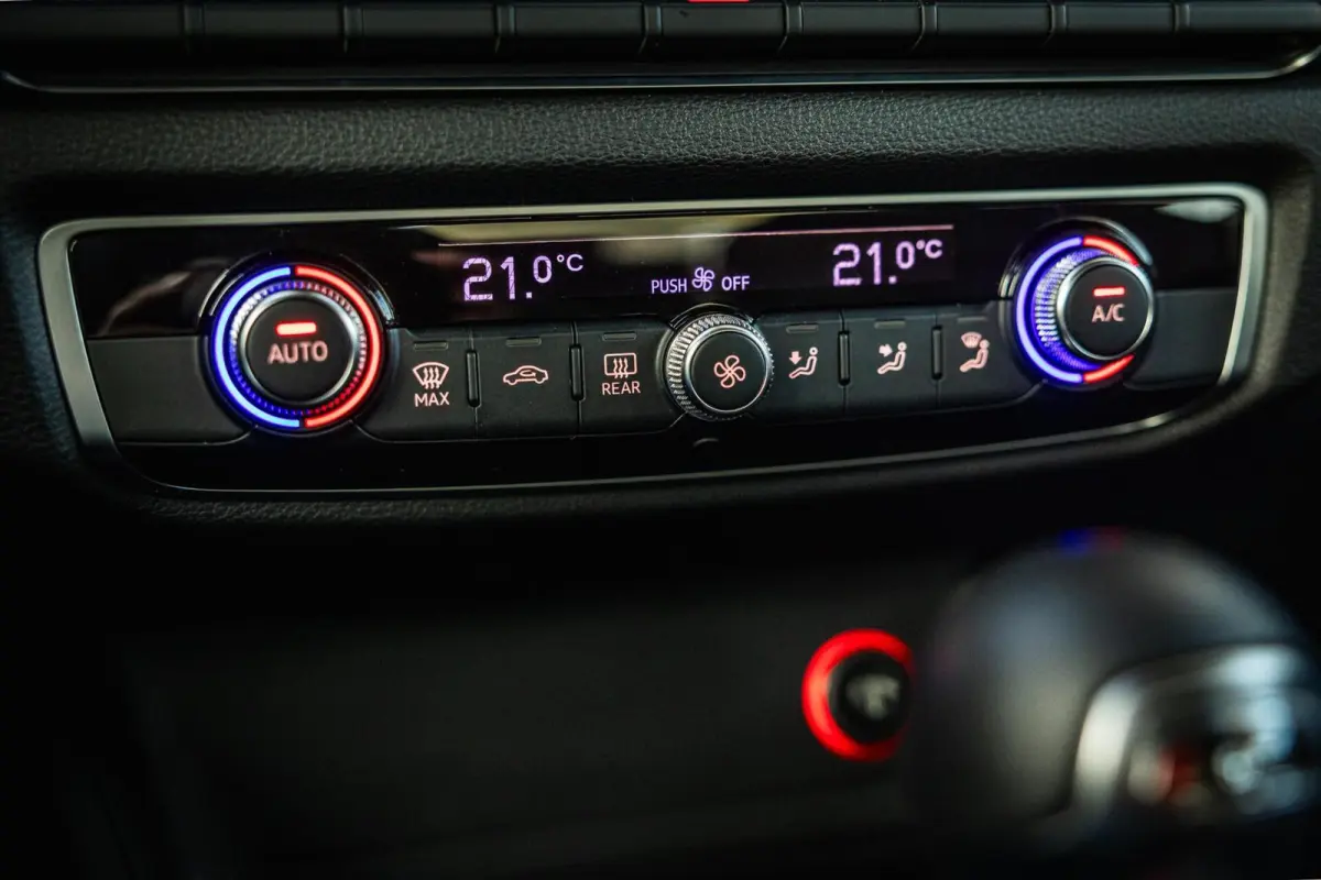 1.4 TFSI CoD Ambiente Pro Line Plus | Leer