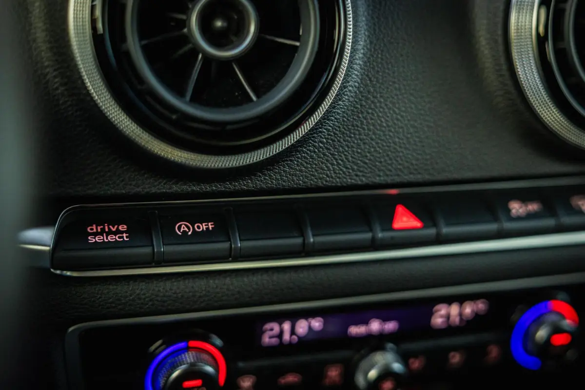 1.4 TFSI CoD Ambiente Pro Line Plus | Leer