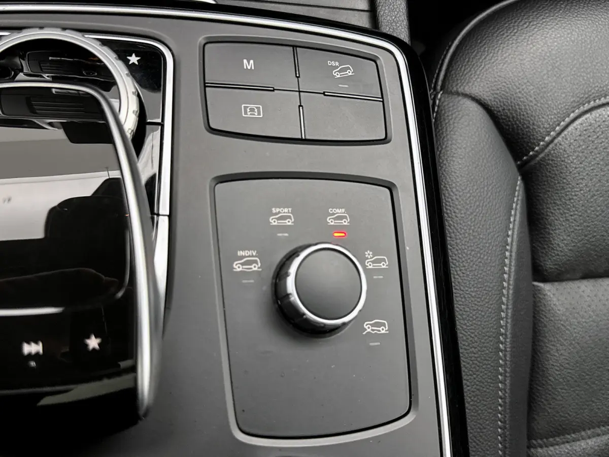 350 D 4MATIC AMG Line Grijs kenteken Pano Leder Distronic Trekhaak uitklapbaar Navigatie Camera VAN