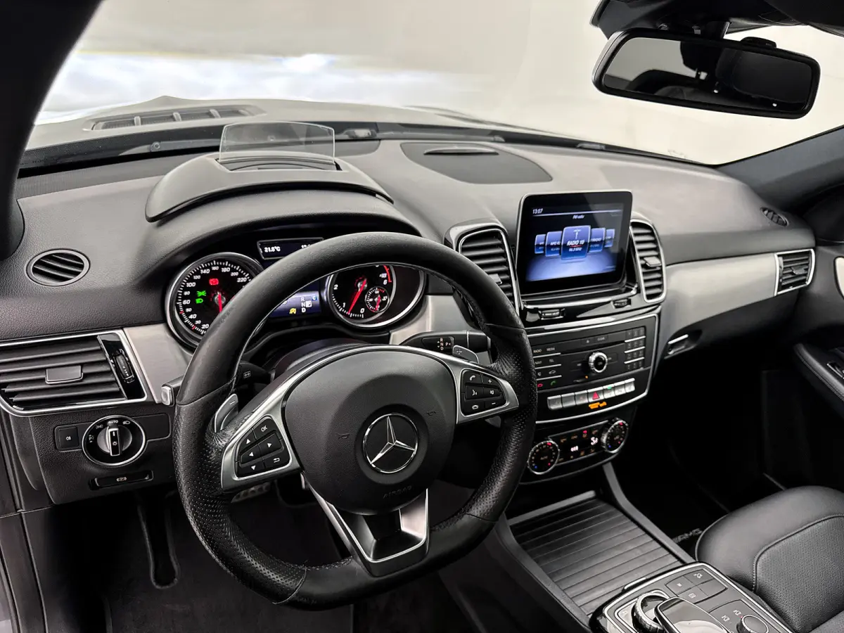 350 D 4MATIC AMG Line Grijs kenteken Pano Leder Distronic Trekhaak uitklapbaar Navigatie Camera VAN