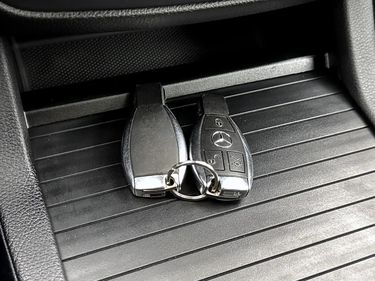 350 D 4MATIC AMG Line Grijs kenteken Pano Leder Distronic Trekhaak uitklapbaar Navigatie Camera VAN