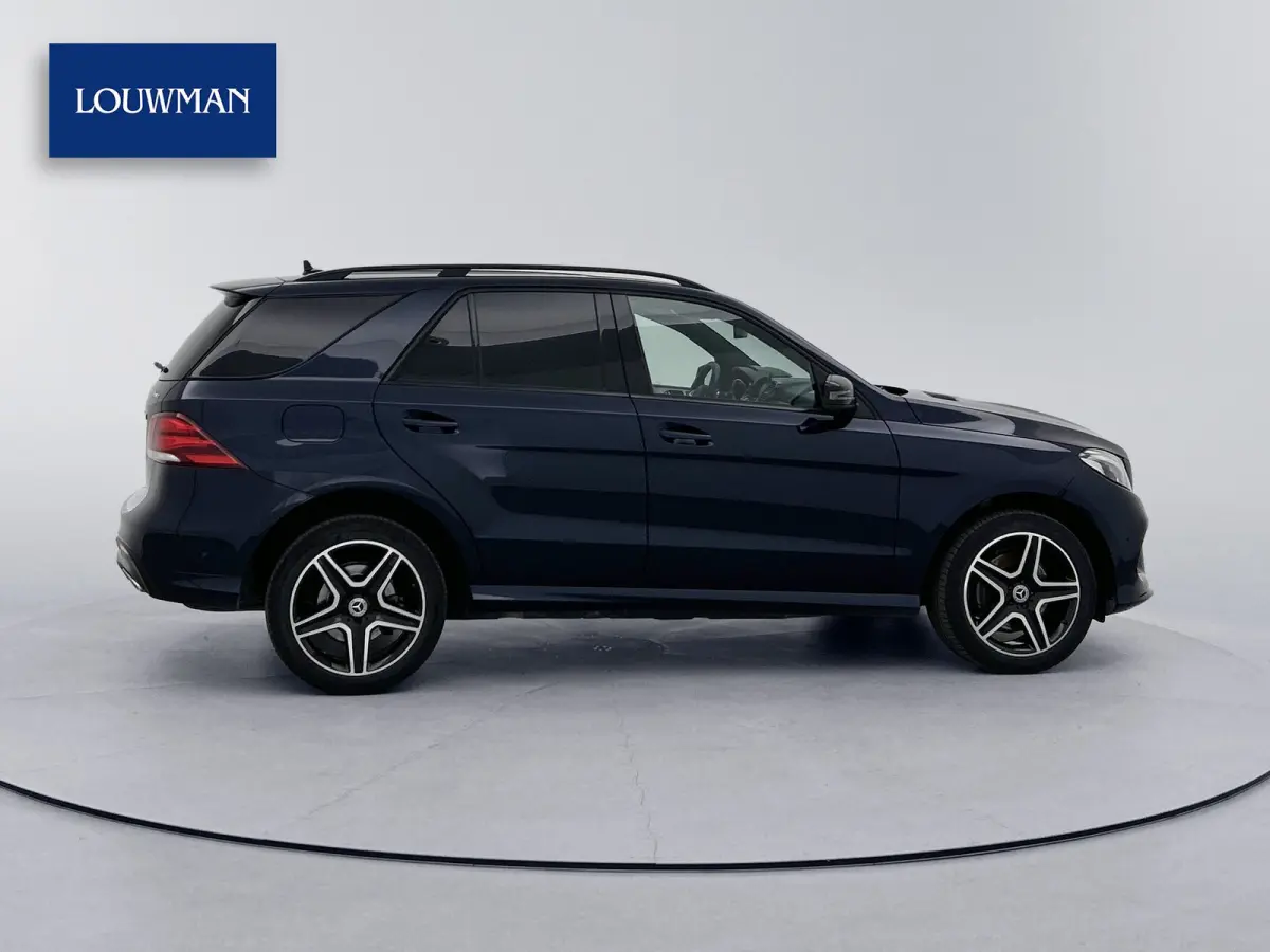 350 D 4MATIC AMG Line Grijs kenteken Pano Leder Distronic Trekhaak uitklapbaar Navigatie Camera VAN