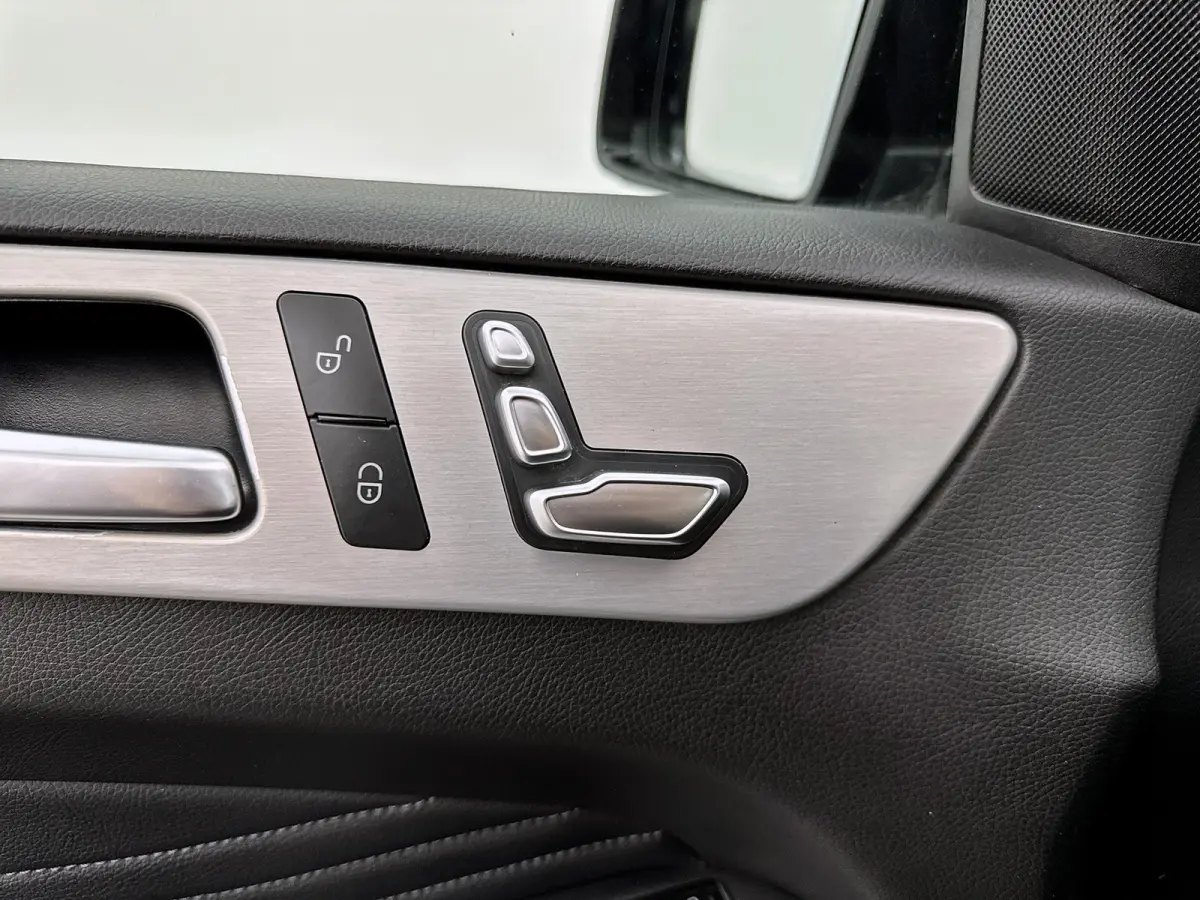 350 D 4MATIC AMG Line Grijs kenteken Pano Leder Distronic Trekhaak uitklapbaar Navigatie Camera VAN