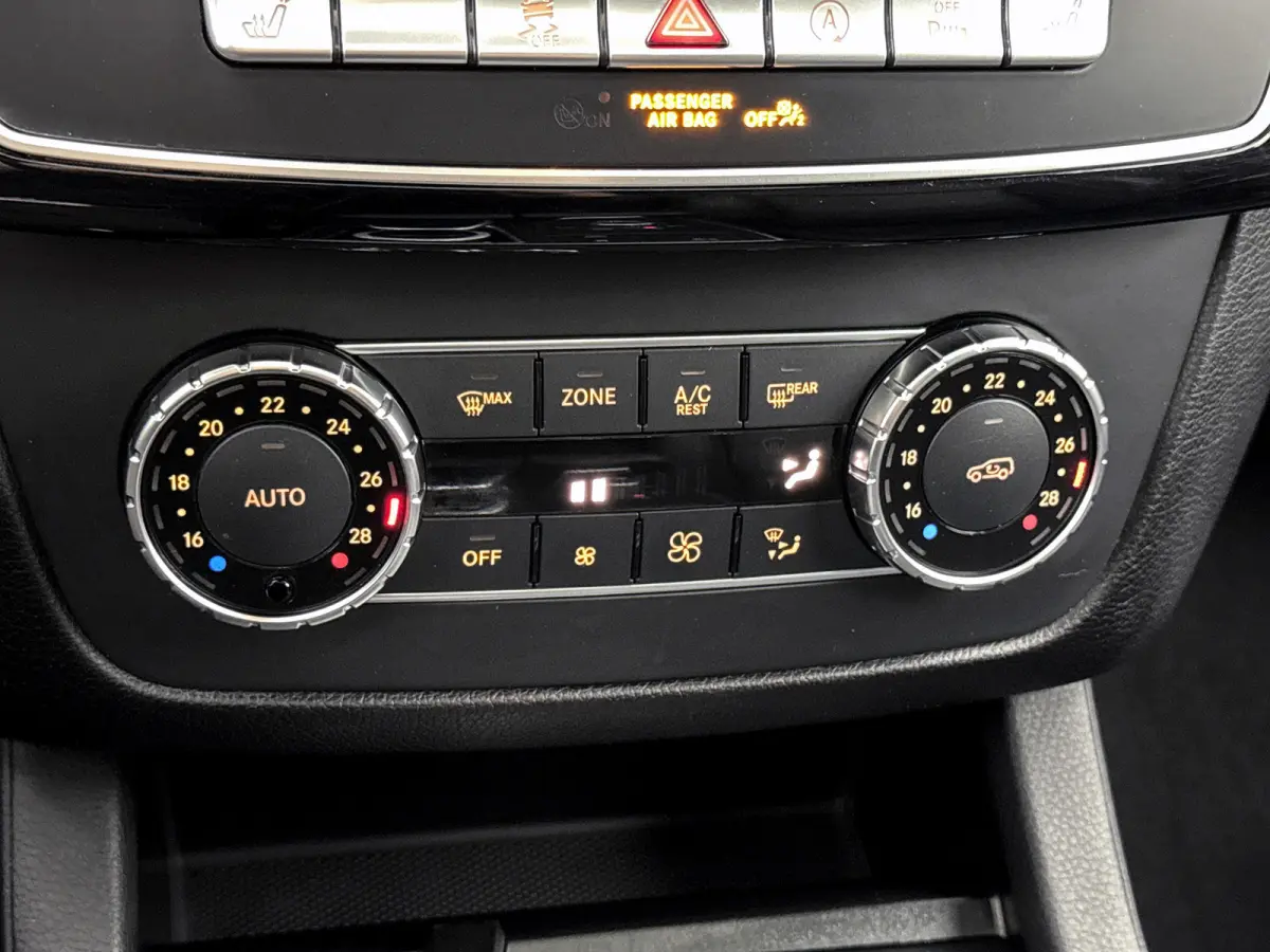 350 D 4MATIC AMG Line Grijs kenteken Pano Leder Distronic Trekhaak uitklapbaar Navigatie Camera VAN