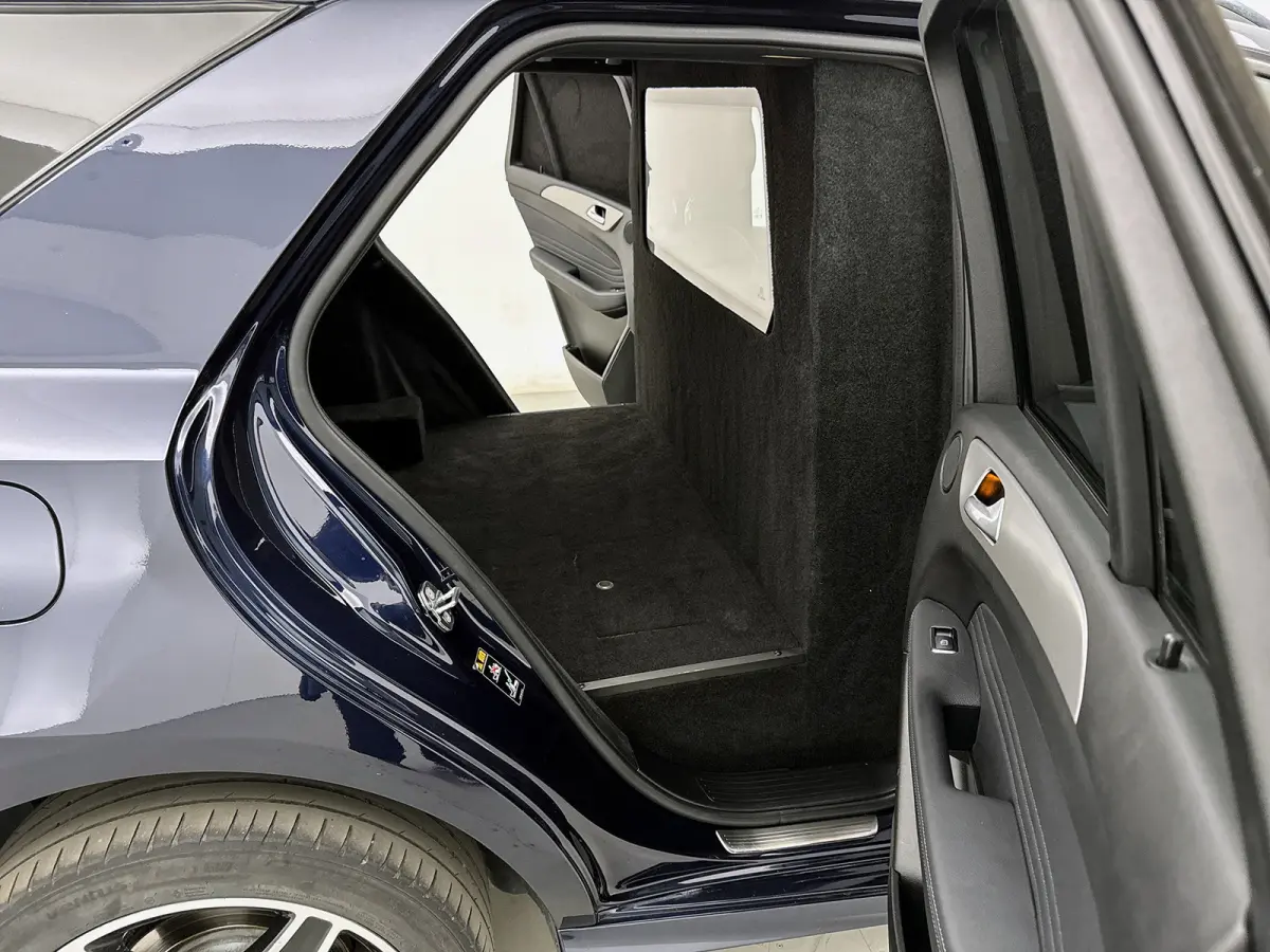 350 D 4MATIC AMG Line Grijs kenteken Pano Leder Distronic Trekhaak uitklapbaar Navigatie Camera VAN