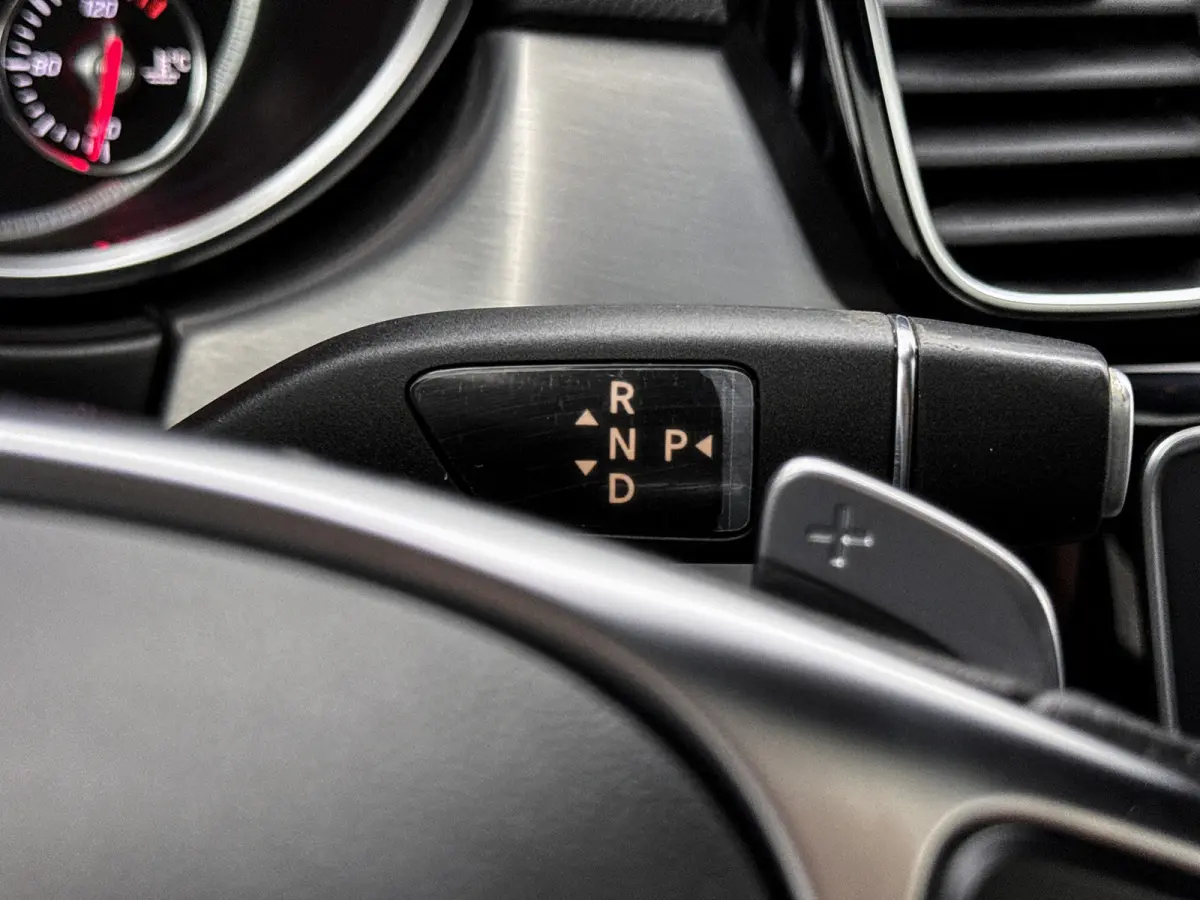 350 D 4MATIC AMG Line Grijs kenteken Pano Leder Distronic Trekhaak uitklapbaar Navigatie Camera VAN
