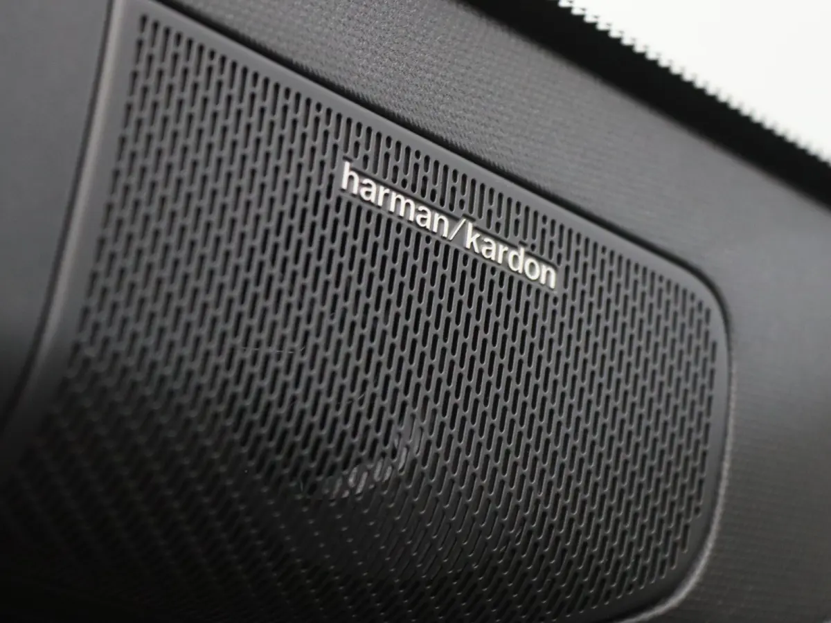 "Signature Stam" Iconic comfort range 52 kWh Leder Paris Black / openR-link infotainmentsysteem met Google-integratie/ V2G
