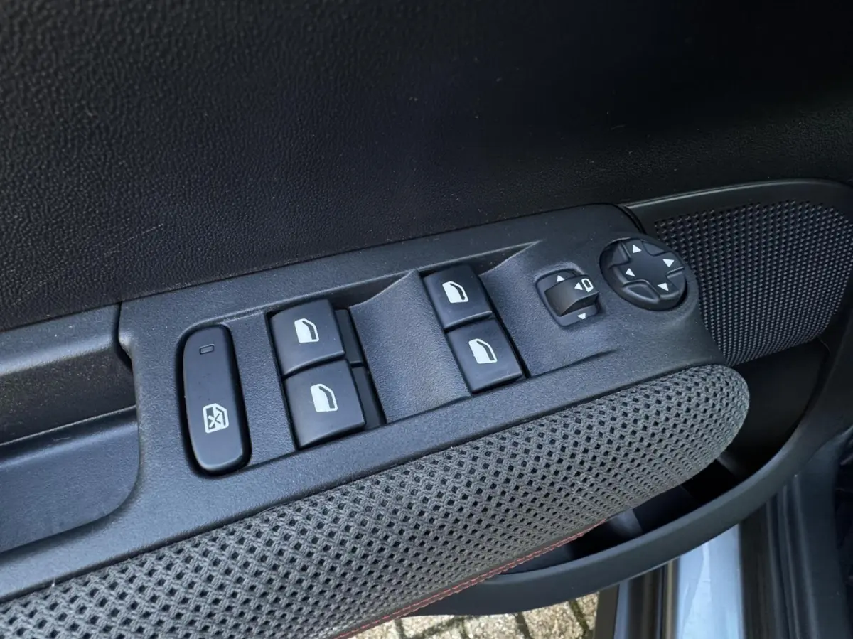 1.2 PureTech S&S Shine|Keyless|afn.Trekhaak|Cruise|Navi|Carplay|